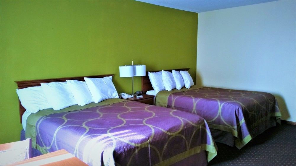Super 8 By Wyndham Williams Hotel Exterior foto